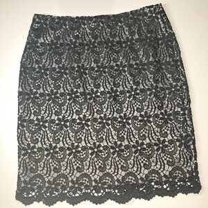 3 FOR 12 SALE Ann Taylor Eyelet Petite Skirt Size 6P